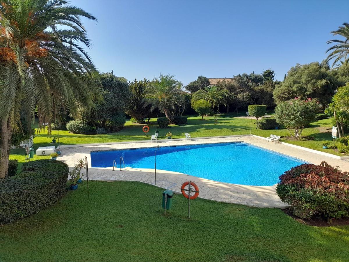 Apartamento With Pool Near The