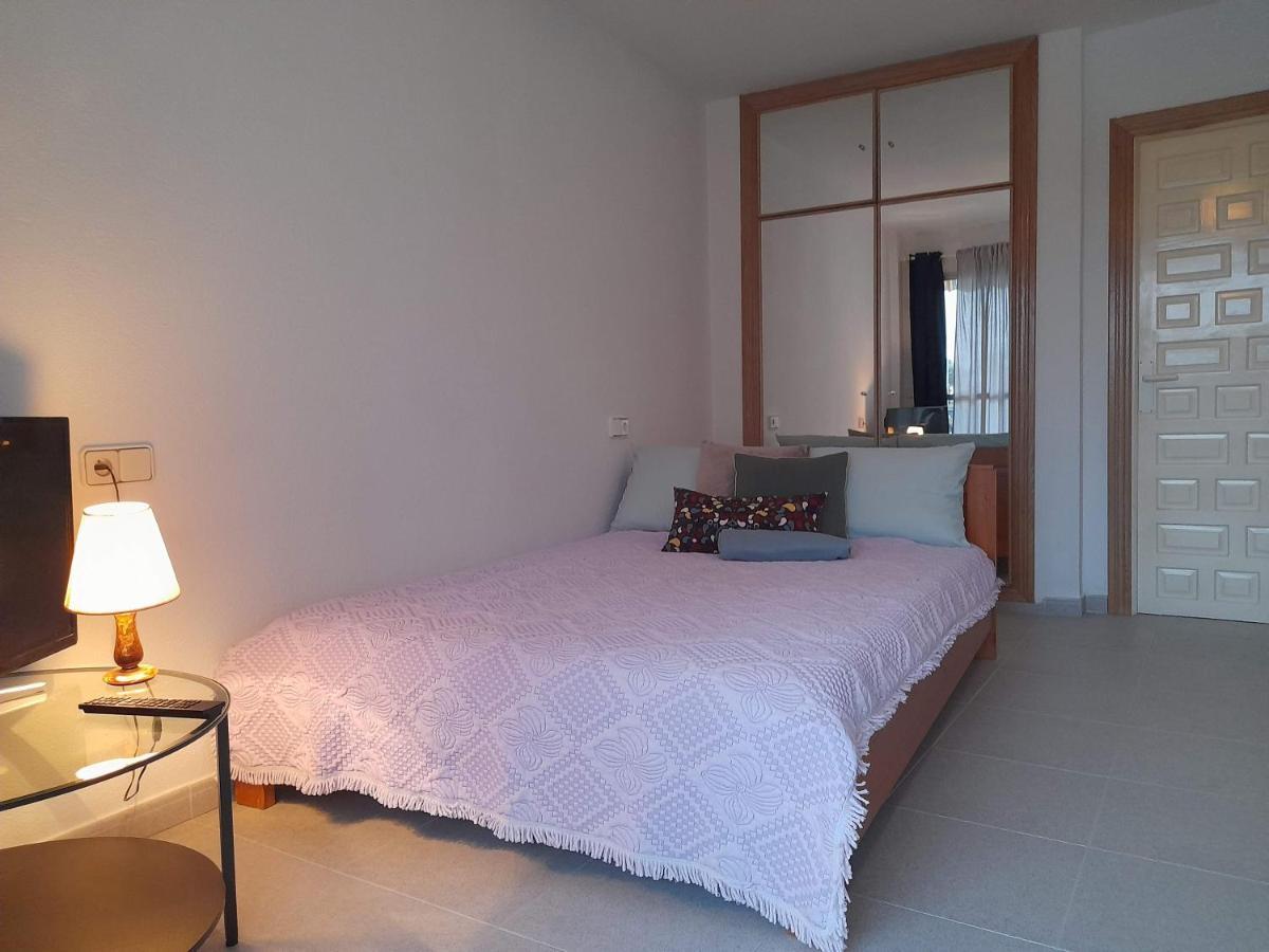 Apartamento With Pool Near The